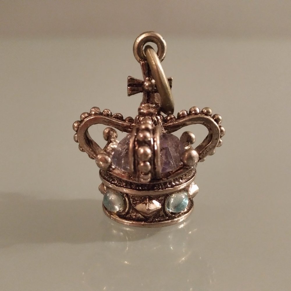 Victorian Crown Pedant With Light Blue Clear Beads